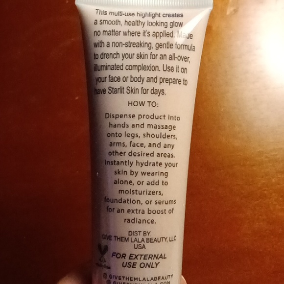 GIVE THEM LALA BEAUTY ✨(BODY GLOW) ✨ - Picture 8 of 12